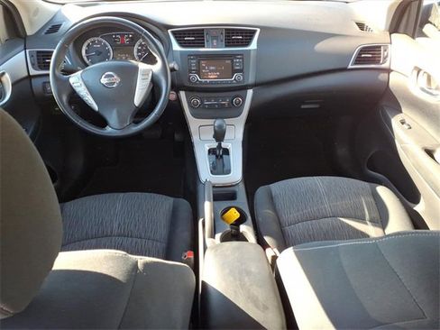 Used 2015 Nissan Sentra SV image 9