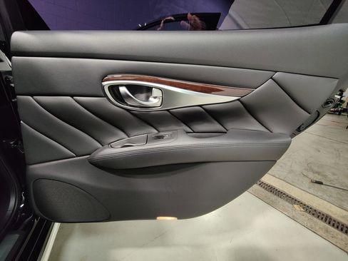 Used 2015 INFINITI Q70 L 3.7 w/ Technology Package image 15