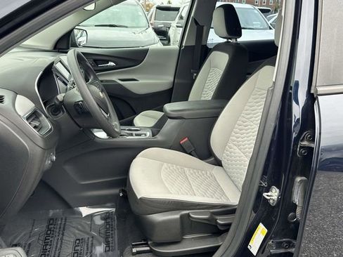 Used 2020 Chevrolet Equinox LS image 17
