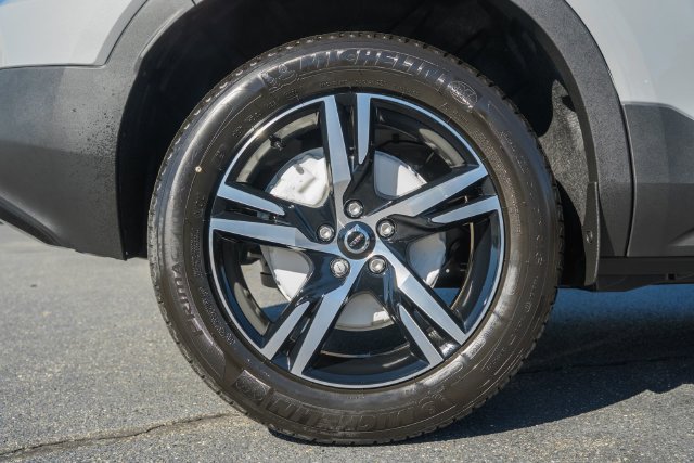 New 2026 Volvo XC40 B5 Core w/ Protection Package Premier AWD/4WD image 19