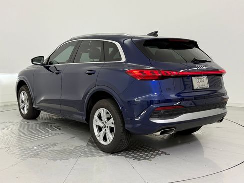 Certified 2025 Audi Q5 Premium w/ Convenience Package image 3