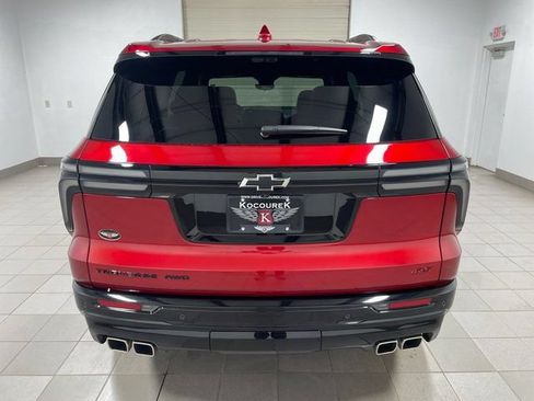 Used 2024 Chevrolet Traverse RS w/ LPO, Floor Liner Package AWD/4WD image 5