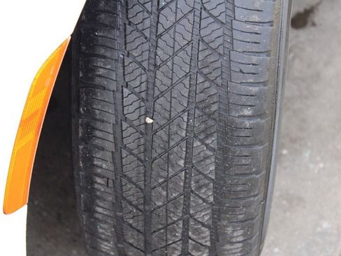 Used 2019 Chrysler Pacifica Touring-L image 15