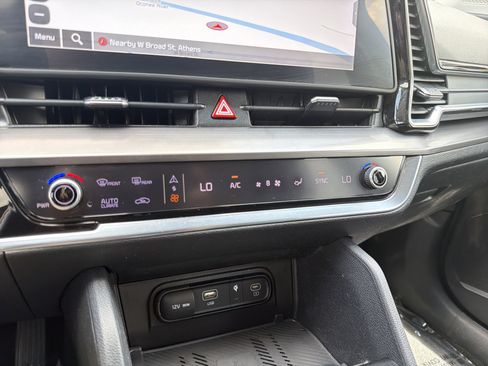 Used 2023 Kia Sportage EX FWD image 26
