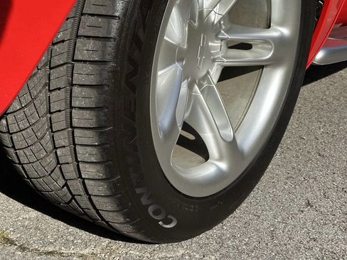 Used 2003 Chevrolet SSR w/ Preferred Equipment Group image 33