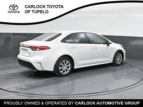Used 2026 Toyota Corolla LE FWD image 3