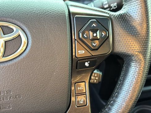 Used 2023 Toyota 4Runner TRD Off-Road Premium w/ Moonroof Package AWD/4WD image 19