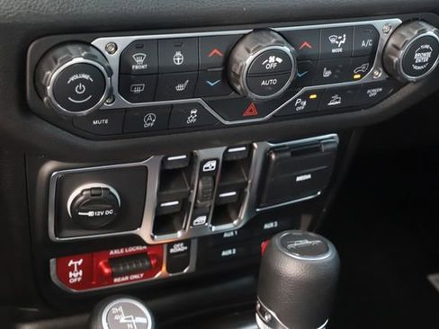 New 2026 Jeep Gladiator Willys AWD/4WD image 28