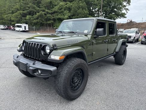 Used 2021 Jeep Gladiator Sport AWD/4WD image 3