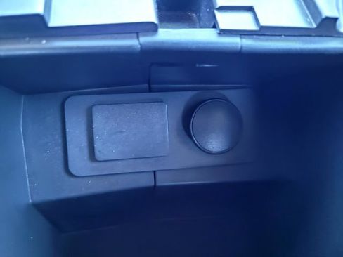 Used 2017 Ford Fusion SE w/ Equipment Group 201A FWD image 20