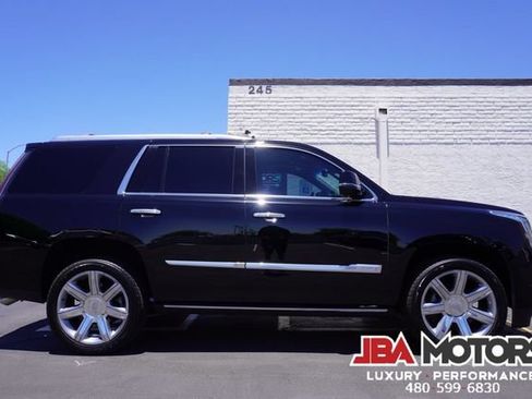 Used 2018 Cadillac Escalade Premium Luxury AWD/4WD image 69