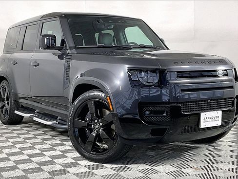 Used 2023 Land Rover Defender 110 V8 image 12