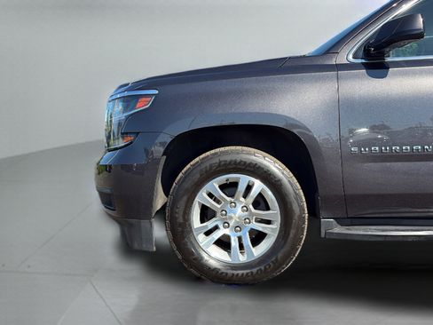 Used 2017 Chevrolet Suburban LT AWD/4WD image 31