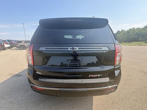 Used 2022 Chevrolet Tahoe RST w/ Luxury Package AWD/4WD image 4