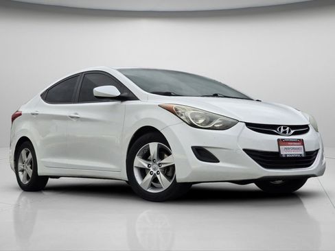 Used 2013 Hyundai Elantra GLS image 2