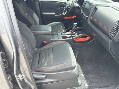 Used 2022 Nissan Frontier Pro-X RWD image 13