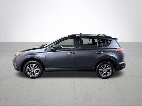 Used 2017 Toyota RAV4 XLE w/ All Weather Liner Package AWD/4WD image 9