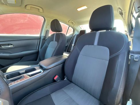 Used 2020 Nissan Sentra SV image 10