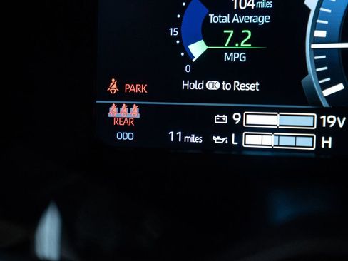 New 2026 Toyota Tundra Limited AWD/4WD image 19