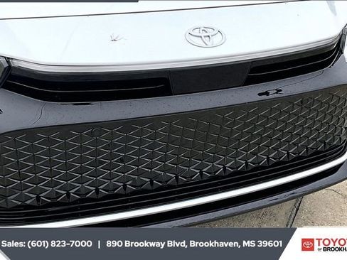 Used 2024 Toyota Crown Limited image 21