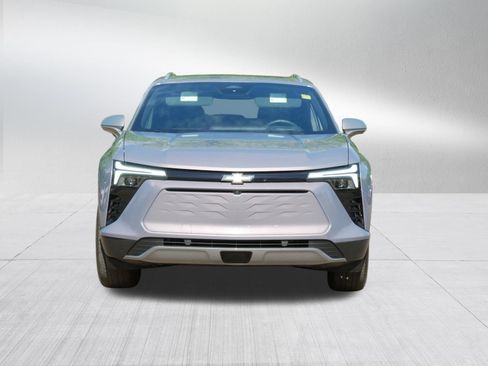 Used 2024 Chevrolet Blazer EV LT AWD/4WD image 2