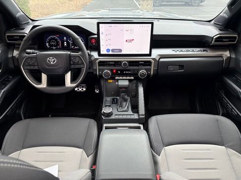 Used 2024 Toyota Tacoma TRD Sport image 38