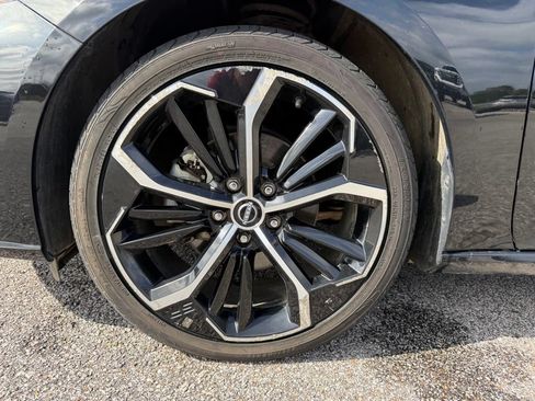 Used 2024 Nissan Altima 2.5 SR FWD image 23