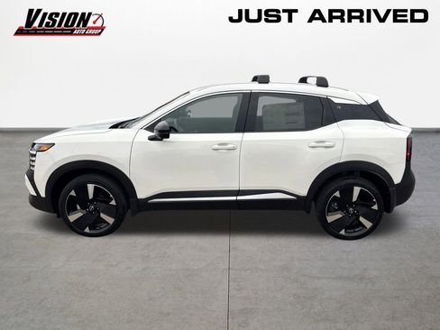 New 2026 Nissan Kicks SR w/ Illumination Package image 8