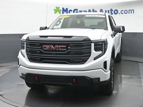 Used 2025 GMC Sierra 1500 AT4 image 5