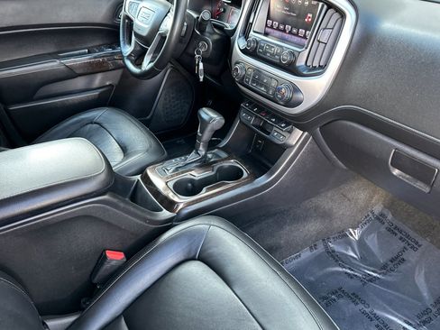 Used 2016 GMC Canyon SLT w/ Driver Alert Package image 18