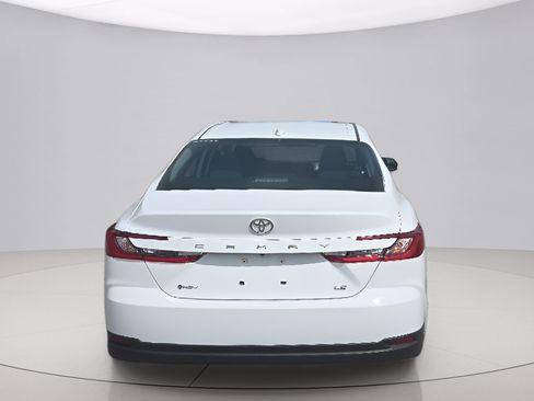 Used 2025 Toyota Camry LE FWD image 4
