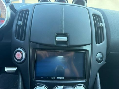 Used 2014 Nissan 370Z Touring w/ Sport Package RWD image 22