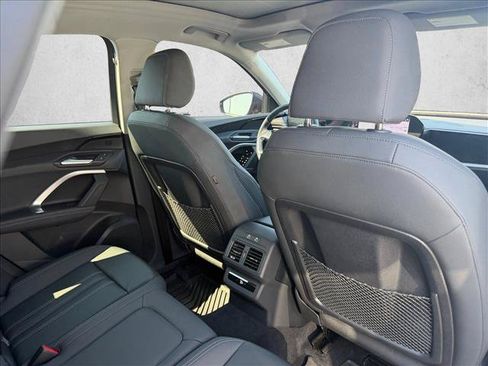 Used 2025 Audi Q5 Premium w/ Convenience Package AWD/4WD image 23