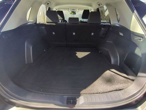 Used 2020 Toyota RAV4 LE image 12