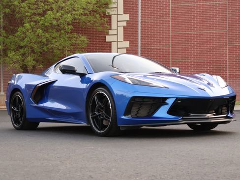 Used 2023 Chevrolet Corvette Stingray Premium Cpe w/ Z51 Performance Package RWD image 1