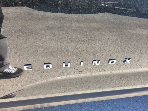 Used 2025 Chevrolet Equinox LT w/ Convenience Package II image 3