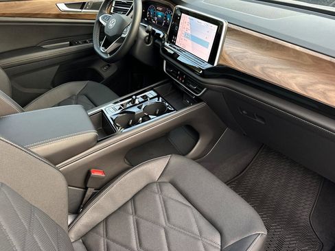 New 2026 Volkswagen Atlas SE FWD image 15