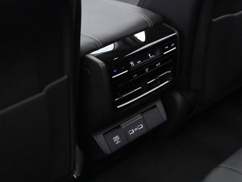 Used 2024 Acura MDX SH-AWD w/ Technology Package image 11