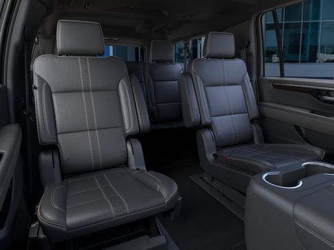 New 2026 Chevrolet Suburban High Country AWD/4WD image 17