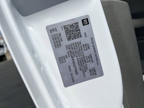 New 2025 Chevrolet Express 2500 w/ Driver Convenience Package image 32