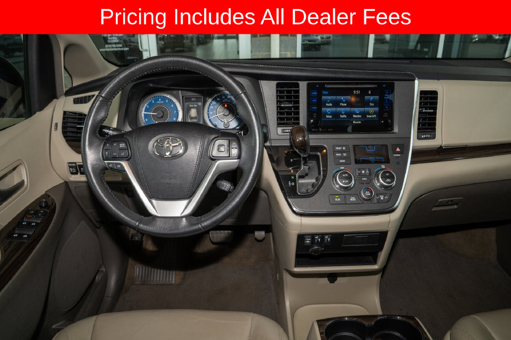 Used 2017 Toyota Sienna XLE FWD image 7