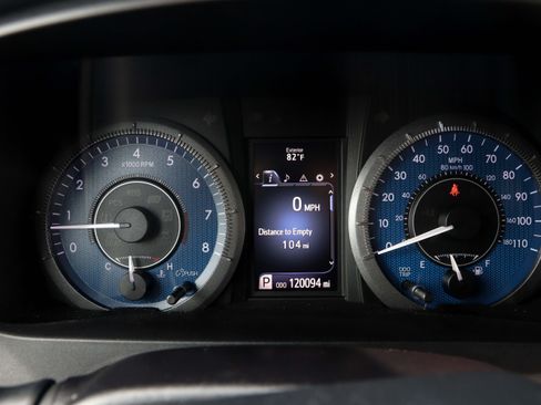 Used 2017 Toyota Sienna XLE AWD/4WD image 22