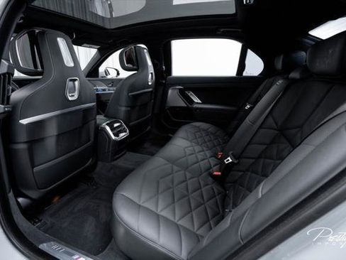Used 2023 BMW 740i w/ Parking Assistance Package RWD image 48