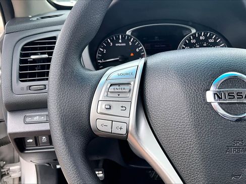 Used 2018 Nissan Altima 2.5 S FWD image 21