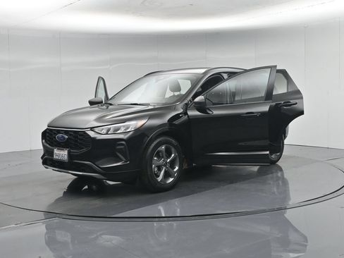 Certified 2023 Ford Escape ST-Line w/ Tech Pack #1 FWD image 32