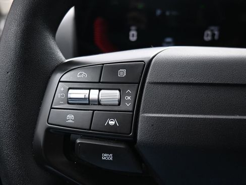 Used 2025 Kia K4 LXS image 17