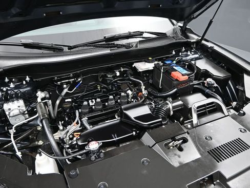 Used 2025 Honda CR-V LX image 9