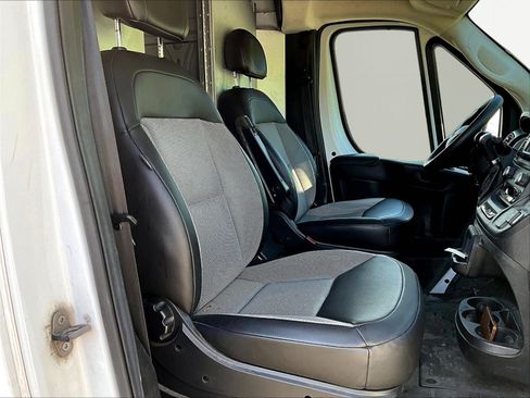 Used 2023 RAM ProMaster 2500 w/ Driver Convenience Group FWD image 24