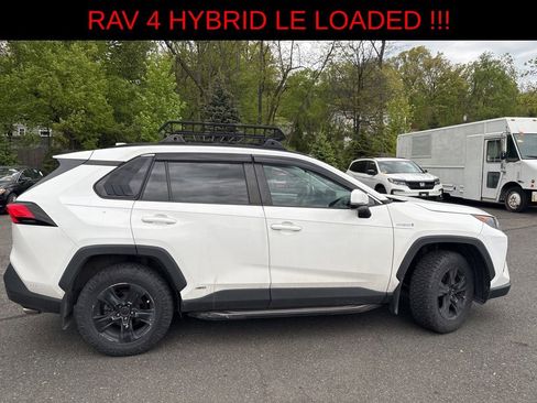 Used 2019 Toyota RAV4 LE w/ Carpet Mat Package AWD/4WD image 5