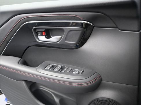 Certified 2025 Acura ADX A-Spec image 8